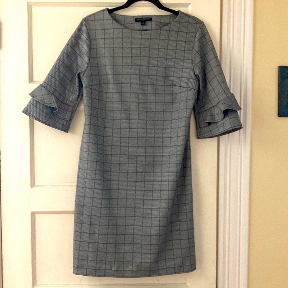 Banana Republic check pattered bell sleeved dress- lightweight
